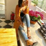 Eesha Rebba Instagram - #toohotsummer 🌞💛