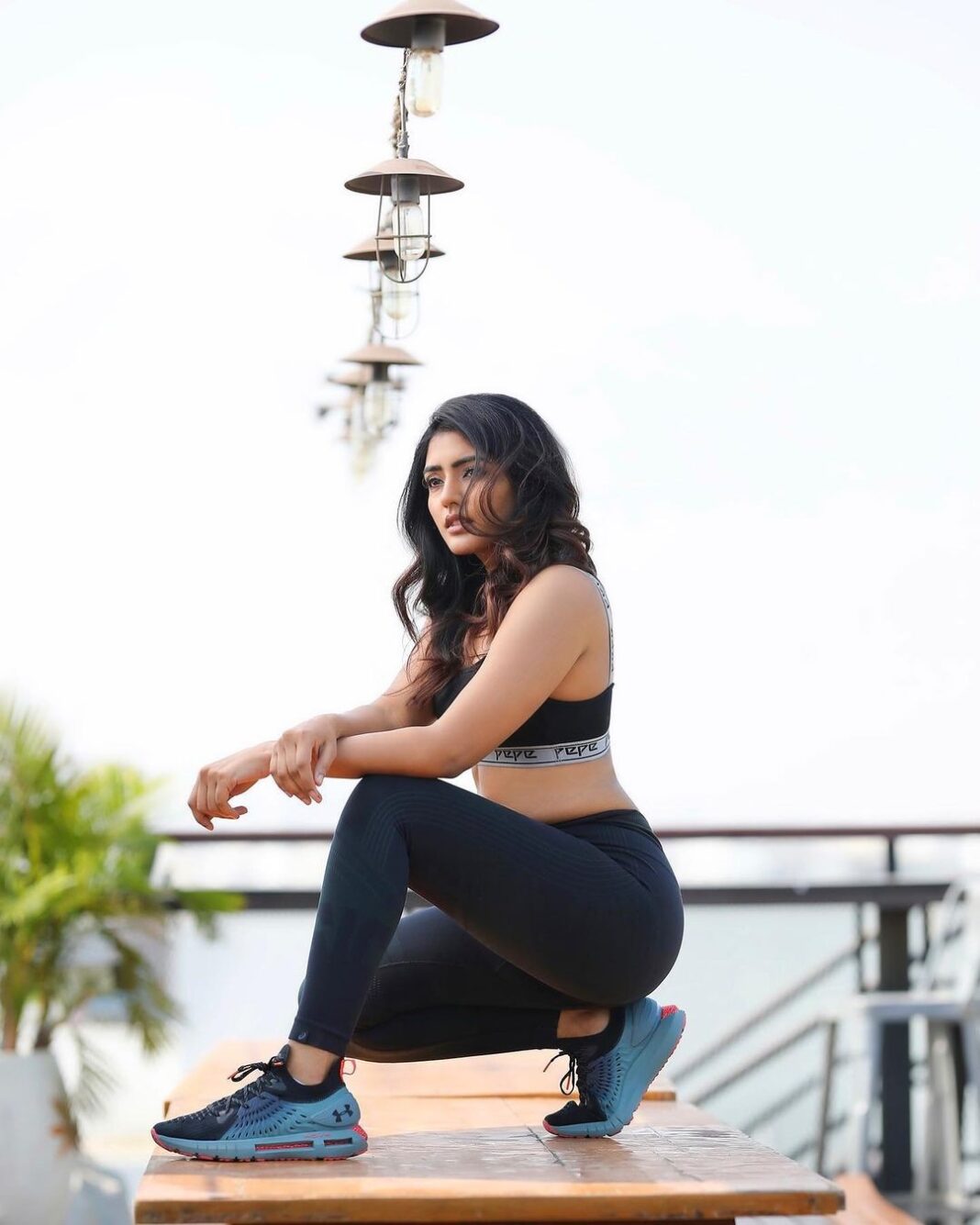 Eesha Rebba Instagram - 🖤🖤 @karteeksivagouni 🤗 #eesharebba