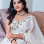 Eesha Rebba Instagram - 🦢🦢 . Outfit: @byshahmeenhusain Jewellery: @sangeetaboochra Pic: @sreekruthsravan Styled by @officialanahita Makeup : pavan Hair : @koduruamarnath