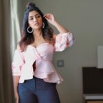 Eesha Rebba Instagram - 🎀 Top: @houseofshachi Styled by @officialanahita Assisted by @khushibagga04 Pic: @seethauday Makeup : @venkateshparam #eesharebba