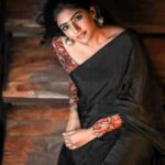 Eesha Rebba Instagram - I see you 🖤♥️ 📸 : @karteeksivagouni 🤗 Styling: @sindhumomula Designer : @zunik_designerclothing Makeup n hair: @makeupartistprashant #eesharebba