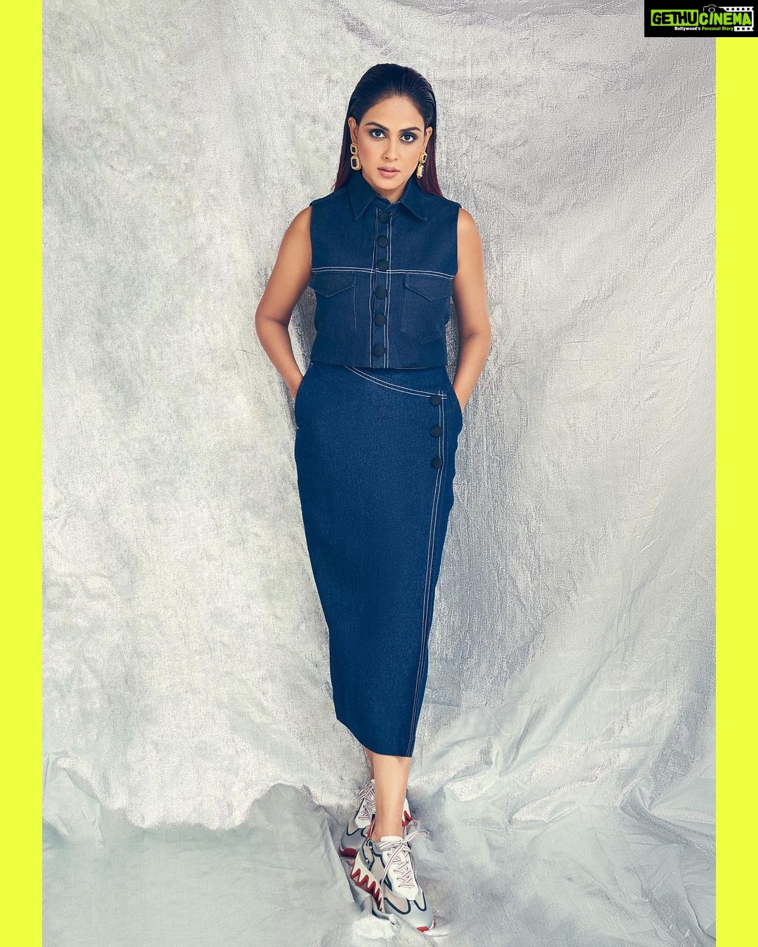 Genelia D'Souza Instagram - STAND UP STAND OUT STAND TALL