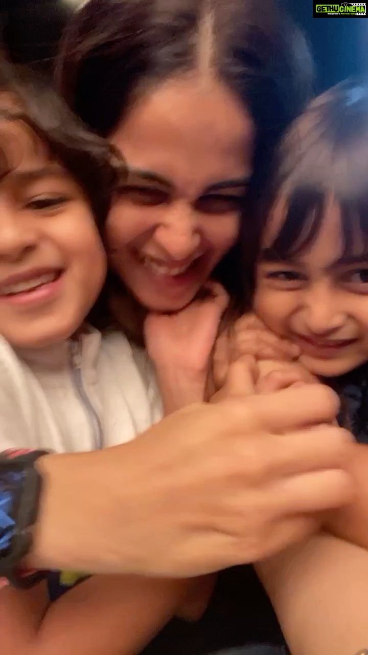 Genelia D'Souza Instagram - Being a Mum is that one time that you realise, you effortlessly, whole heartedly and repeatedly put someone above you but in the process, you also realise that you are the only person they put on the pedestal in their lives.. Kids are just that❤️❤️❤️ ..Forgiving to every mood, wanting you 24/7 and believing their Mom is right ( While every mom questions themselves whether they are doing the right thing) I know as a Mum, I’m not Perfect, I’m not the best, I falter, I fall but where my kids are concerned no one can want better for them, than me .. So to all Moms- You are the Best and don’t let anyone make you feel otherwise❤️❤️❤️