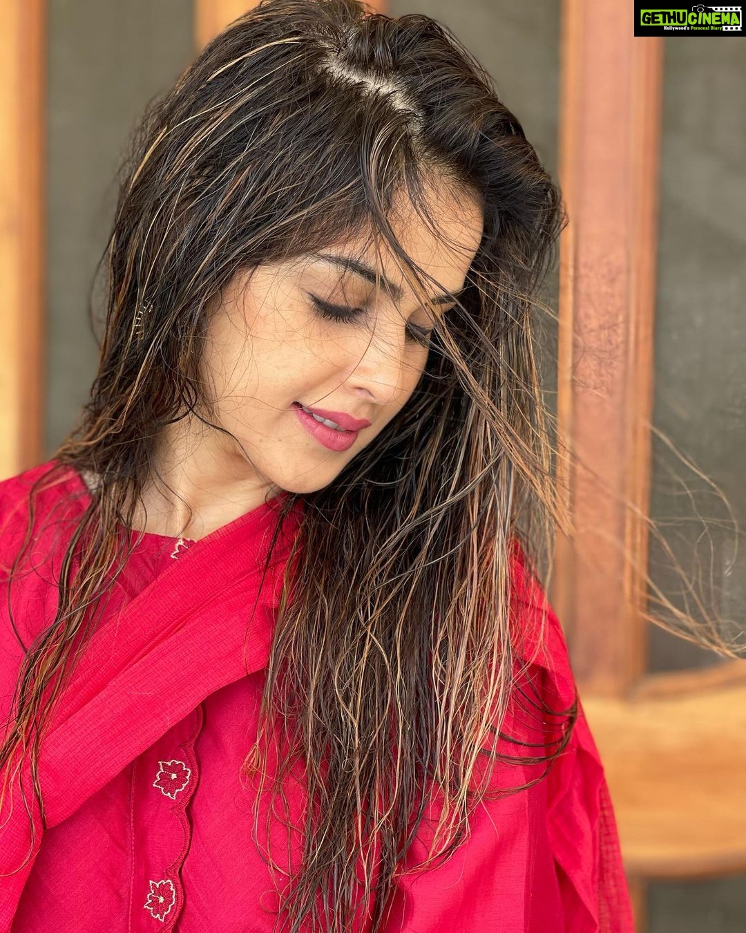 Actress Genelia D'Souza Instagram Photos and Posts December 2020 - Gethu  Cinema