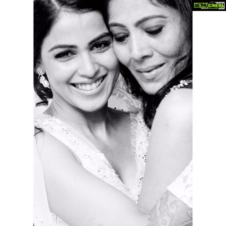 Genelia D'Souza Instagram - Dearest Mama, I love you so so much but I know it couldn’t even be a patch on how much you love me because that’s what mums do, they just love selflessly and sometimes they don’t even know that they do..They say Life doesn’t come with a manual, it comes with a mother and that is so true.. I know with my mum by my side I can do anything and everything.. To many more laughs Ma - My Partner in crime ❤️