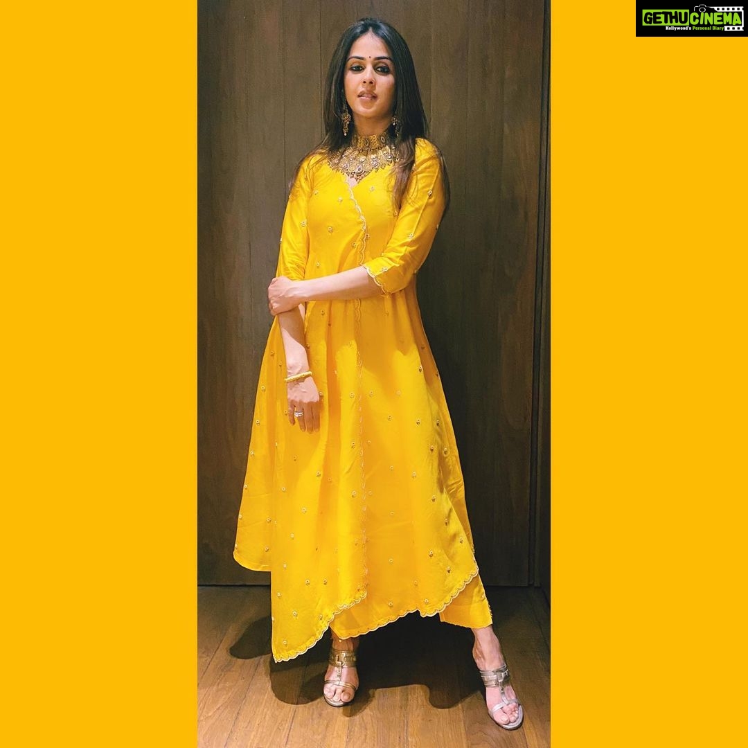 Genelia D'Souza Instagram - @label_deepthee sooo loved wearing you.. All my love to you guys ❤️