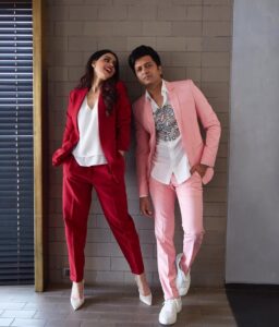 Genelia D'Souza Instagram - Every woman needs a man that will ruin their lipstick not their mascara.. @riteishd