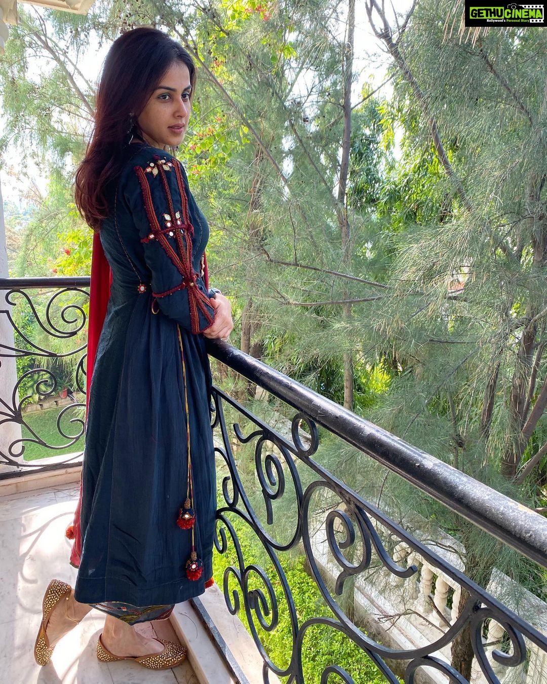 Genelia D'Souza Instagram - The future of India lies in its villages ❤️