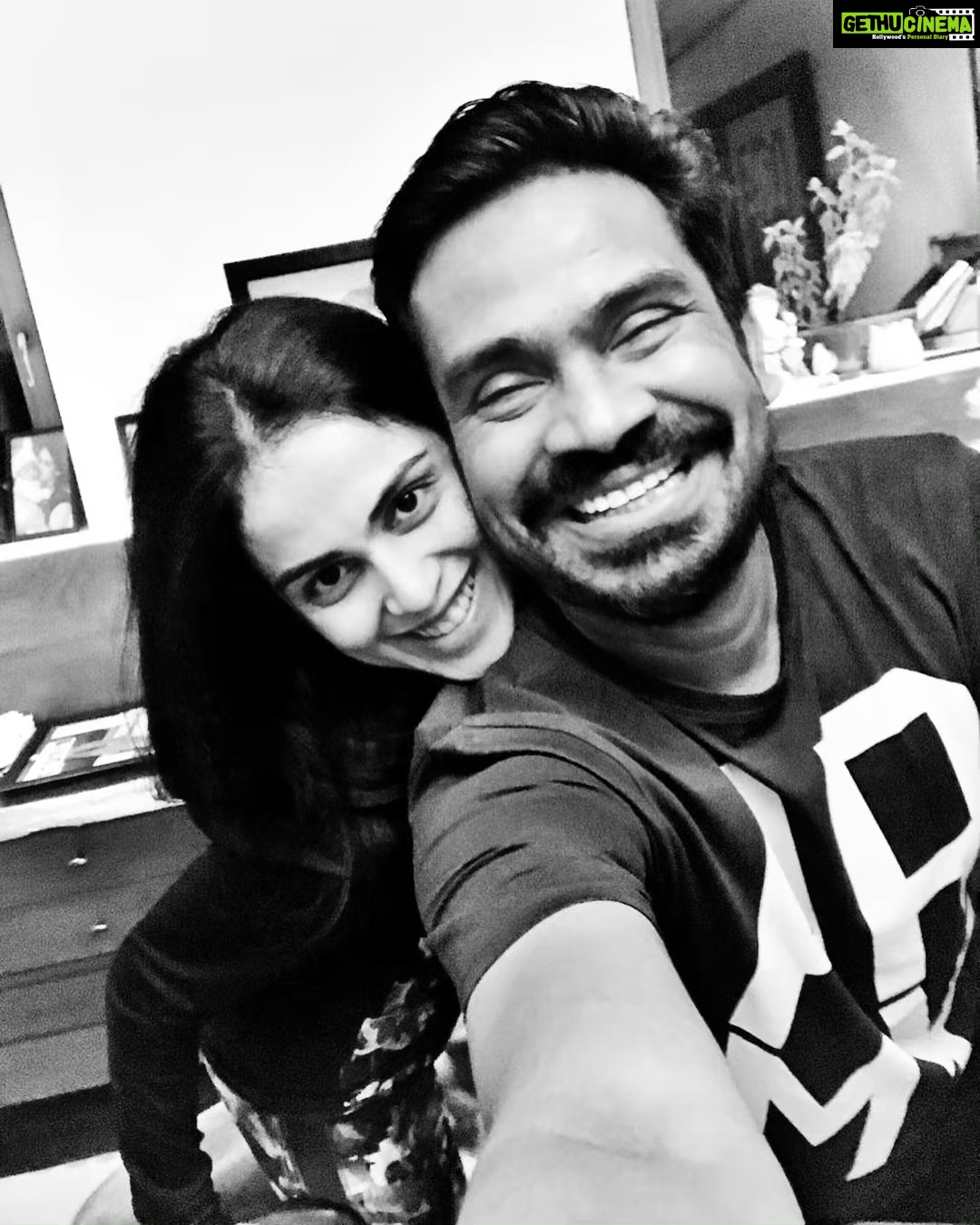 Genelia D'Souza Instagram - I sometimes wonder in this entire universe how do people meet, how do they get close or simply how do they become the best of friends.. Ive known you as my good friend Mushtaq but I just don’t know when we became the best of friends.. I Love how our imperfections are amazing to the 2 of us and how we make no bones about being bias to each other .. I love how we don’t promise to make each other’s troubles disappear but rather be there and not disappear on each other when troubles arise.. It’s true when they say in life you never loose friends but you just gain your true fiends.. On your Birthday I wish you all the love my friend because love makes the world go around @mushtaqshiekh
