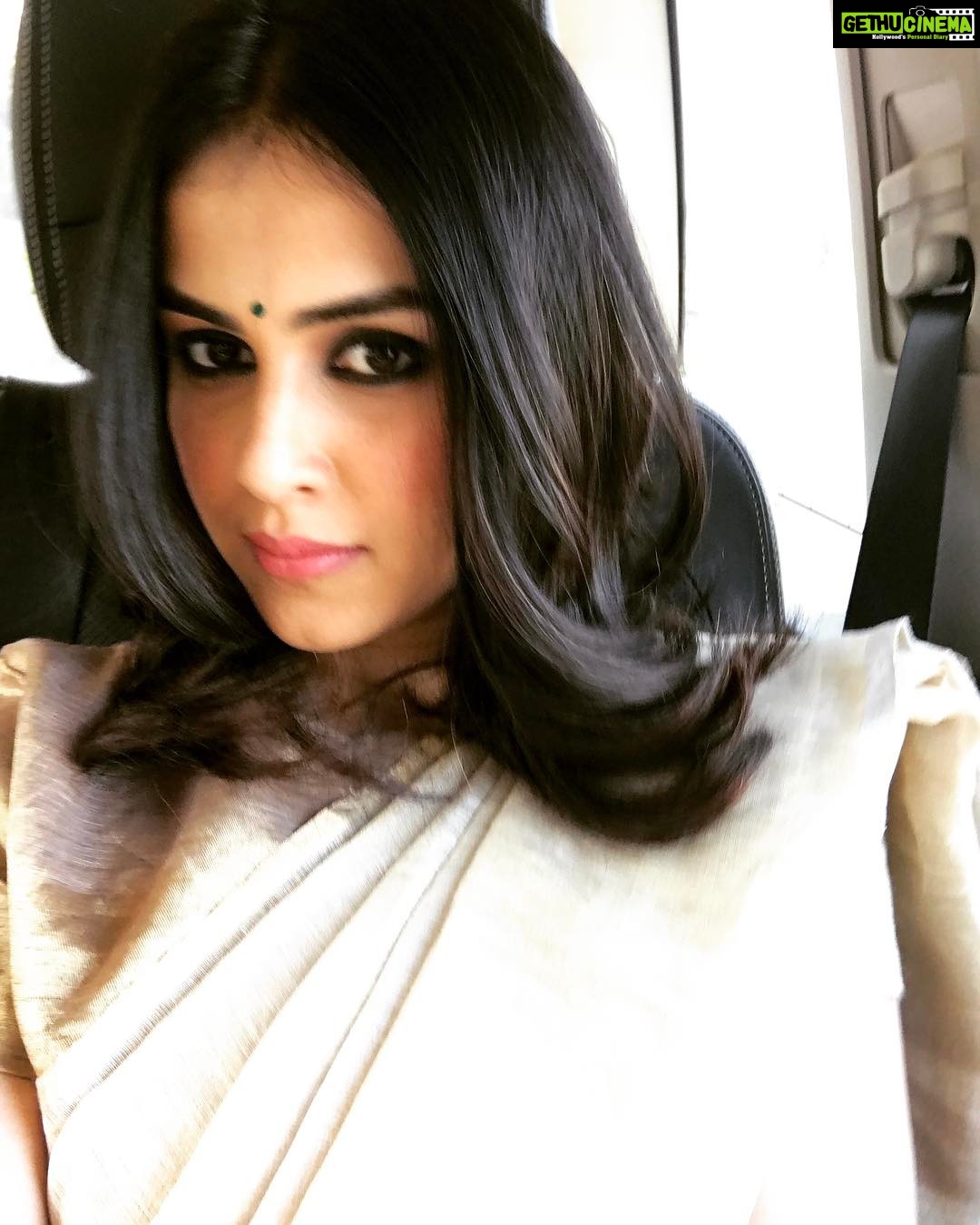 Genelia D'Souza Instagram - Hair loving ( Seema for @placidsalon) Sari  loving (Anavila) make up loving (@bhavyaarora)..thank you @ridhisharma13  for putting it together - Gethu Cinema
