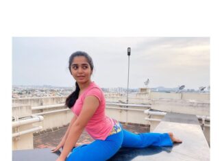 Gouri G Kishan Instagram - Yoga has helped me open my soul to new experiences like nothing else could. An absolute work-in-progress at the moment but this sure seemed like a good place to begin! Big love to my partner yogi @__meghaaa__ for bringing in so much joy into my everyday practice. #internationalyogaday Chennai, India
