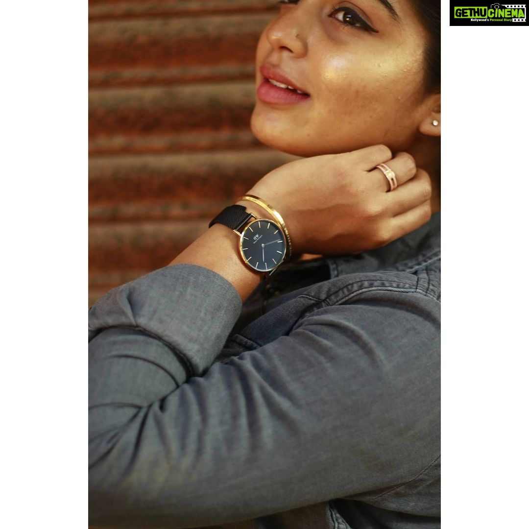 Gouri G Kishan Instagram - To stand the test of time is the greatest virtue! Pamper yourself with a timeless classic Mesh watch by @danielwellington and is sure to lift your spirits up once all this is over! . Don't forget to use my code DWXGOURI to get a 15% off on your purchases, for both, him and her. #danielwellington #inlovewithtime 📸 - @sat_narain @dilipsarangan @nav_krissssh