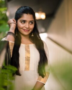 Gouri G Kishan Instagram - The simpler and more natural it is, the harder it seems 🍀

Courtesy - @vasanthphotography