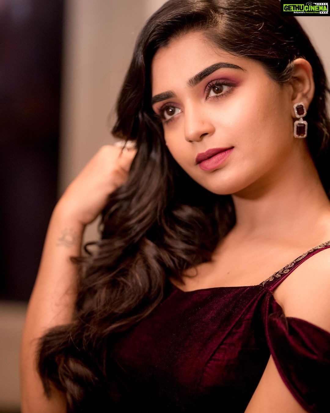 Gouri G Kishan - 160.9K Likes - You are what you are when nobody is looking.
@sameenasofficial • @camerasenthil @anushyaa_mua • @hairytalebykomal • @rimliboutique