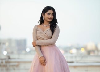 Gouri G Kishan Instagram - For @behindwoodsofficial Gold Icons Awards night. @sameenasofficial • @bharanikumar_ @aaranyarentaljewellery • @stylingbysamiha • @makeupby_kiruthiga• @keerthana_0305
