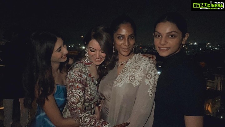 Hansika Motwani Instagram - Happy girls are the prettiest πΈπ β’ β’ β’ #prashankimuskaan #brotherswedding #udaipur @rohitmalekar1