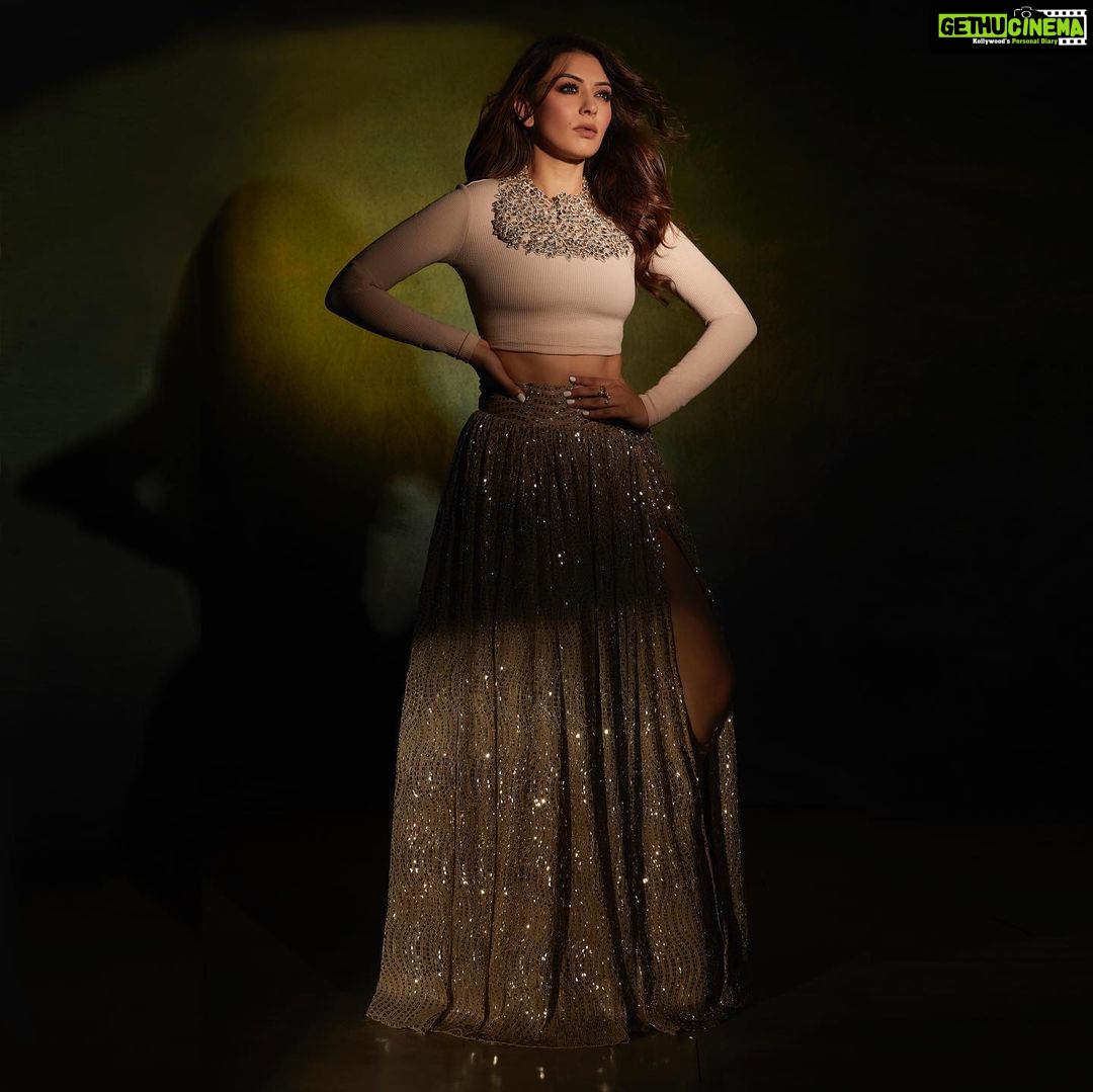 Hansika Motwani Instagram - wearing @labeld × @bennusehgallofficial Styled by: @stylebalmco Styling Asst: @gypsy.girl.world × @peek_in × @resham.rathi Shot by: @vievekdesai Make up - @reshmaamerchant Hair - @sankpalsavita