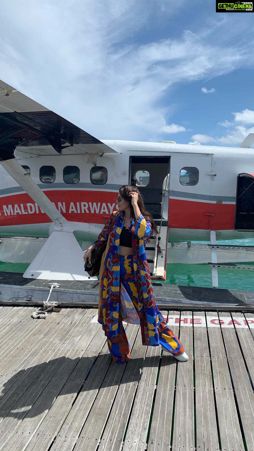 Hansika Motwani Instagram - New vlog drops this Sunday 7pm . #reelsinstagram #reelkarofeelkaro #reelingit #reelitfeelit #maldives