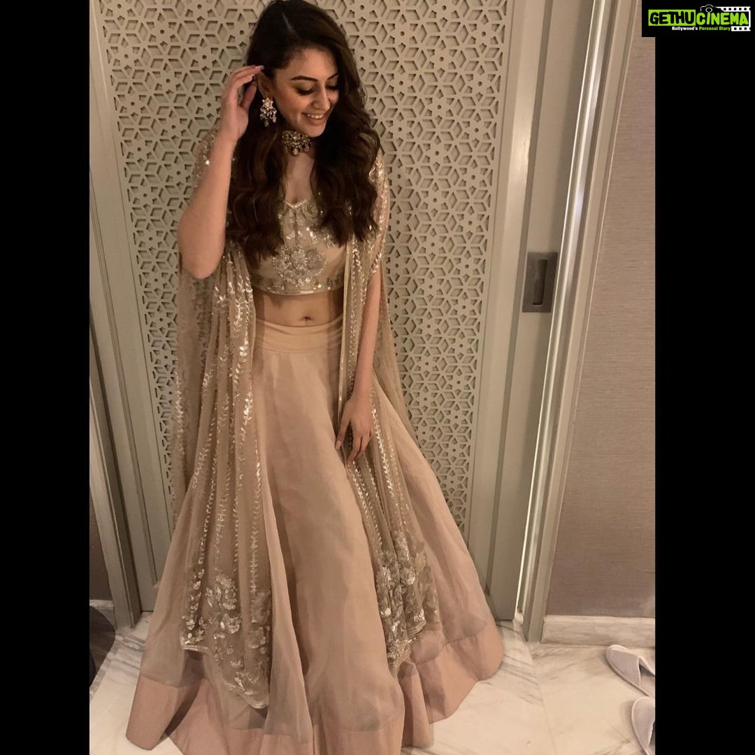 Hansika Motwani Instagram - BARAT READY 😌😌 • • • • Styled by @begborrowstealstudio Outfit by @ayushibhasinofficial Jewleery by @20am_design