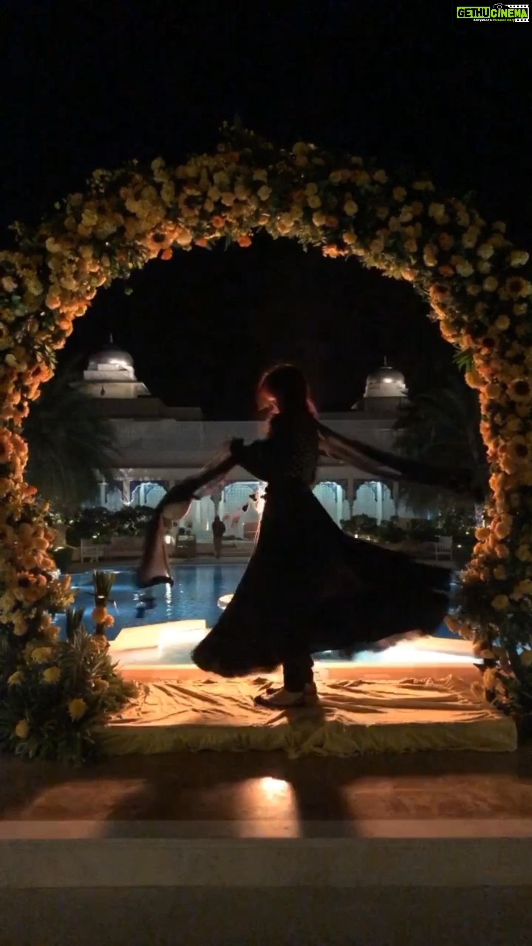 Hansika Motwani Instagram - #reelsinstagram #reelkarofeelkaro #sufinights