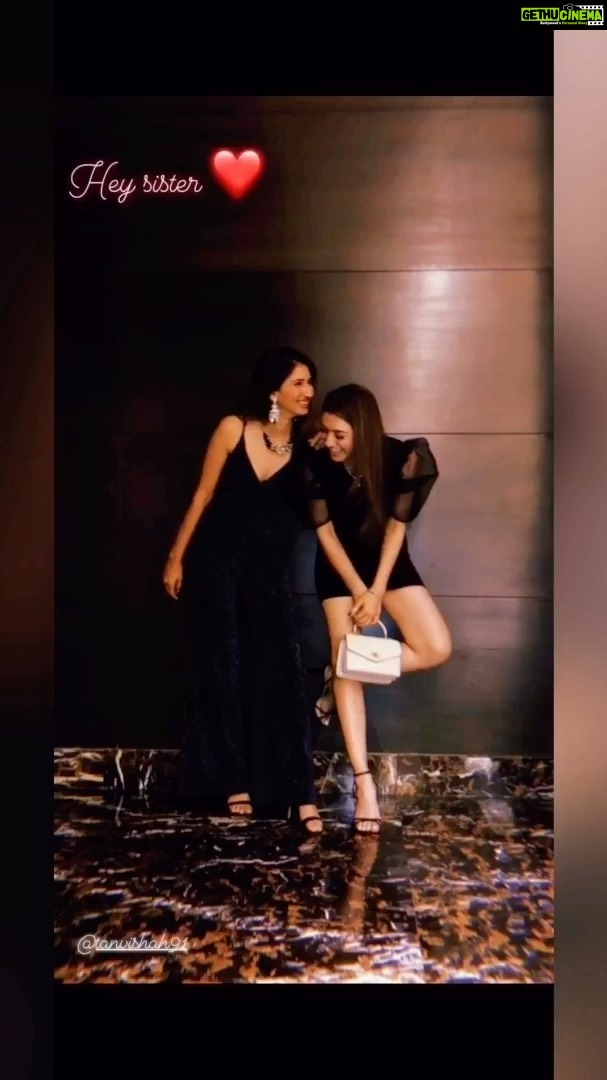Hansika Motwani Instagram - Happy birthday sis I’m so blessed to have met you. Wishing you a lifetime of happiness. 💛❤️
