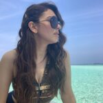 Hansika Motwani Instagram - “ Life is what happens when you're busy making other plans.” — John Lennon. #throwback 🌊🌊🥰