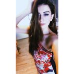 Hansika Motwani Instagram - Tropic like it’s hot 🌊🏝❣️