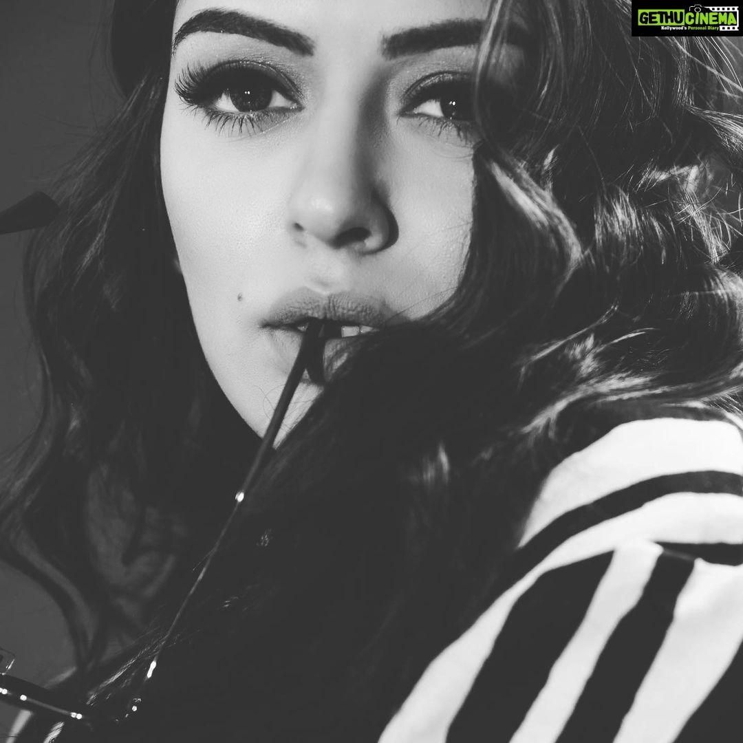 Hansika Motwani Instagram - 🖤