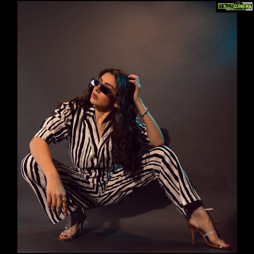 Hansika Motwani Instagram - 👗 @label.april 👠@jimmychoo 📸 @artem.enterprise Makeup @makeupbyurmikaurr Hair @sankpalsavita Stylist @neeraja.kona