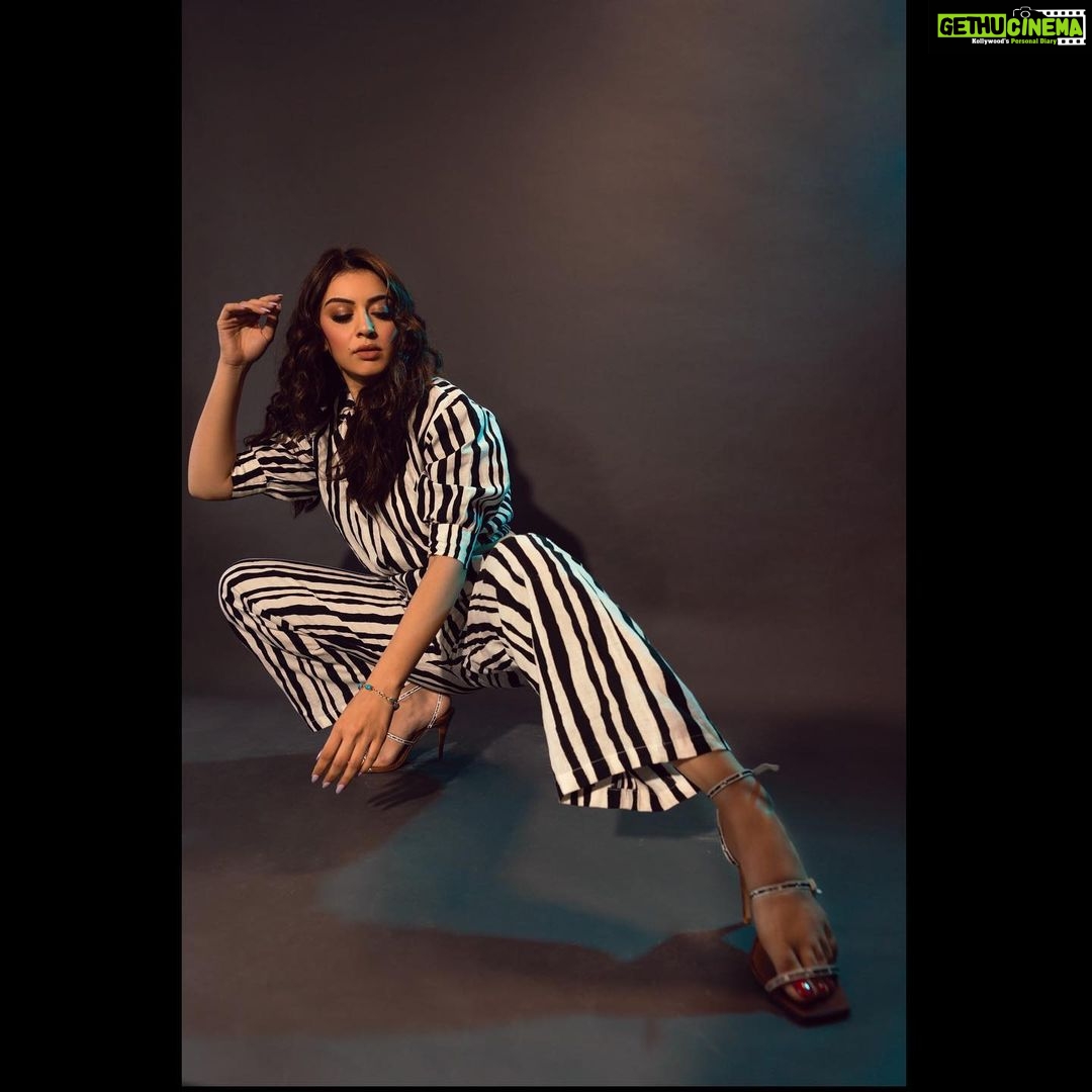 Hansika Motwani Instagram - 👗 @label.april 👠@jimmychoo 📸 @artem.enterprise Makeup @makeupbyurmikaurr Hair @sankpalsavita Stylist @neeraja.kona Asst by @manogna_gollapudi #promotions #tenaliramakrishnababl