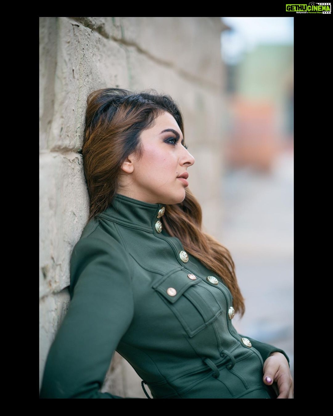 Hansika Motwani Instagram - 💚 • • • 👗- @archamehta 💄- @makeupbyurmikaurr 💇🏼♀️- @sankpalsavita 📸- @sumanthtittu