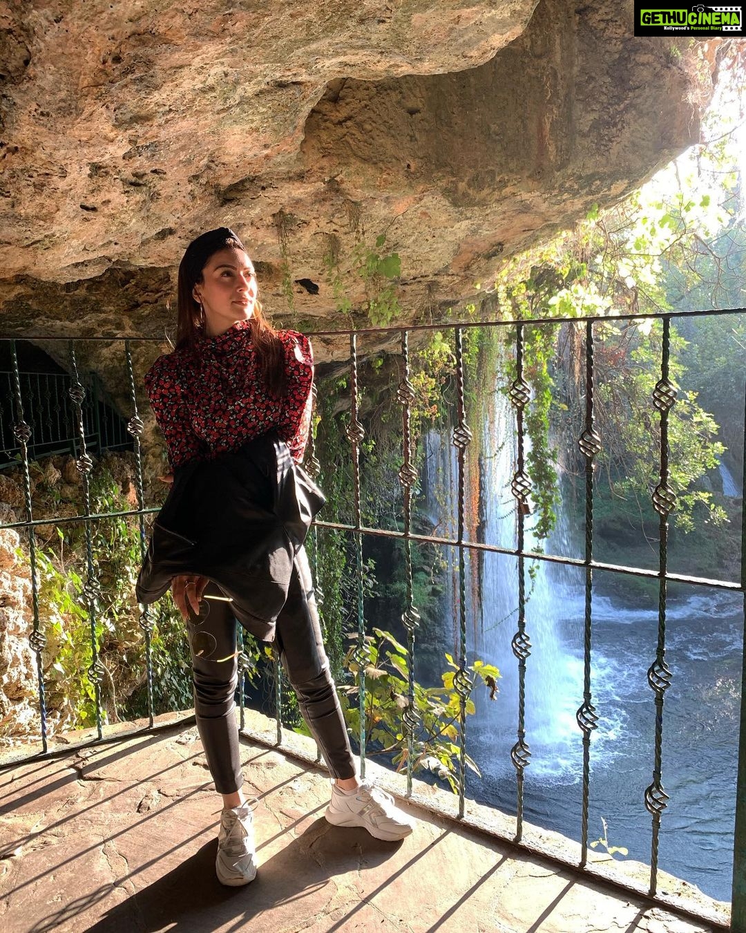 Hansika Motwani Instagram - sunshine in my pocket ☀️