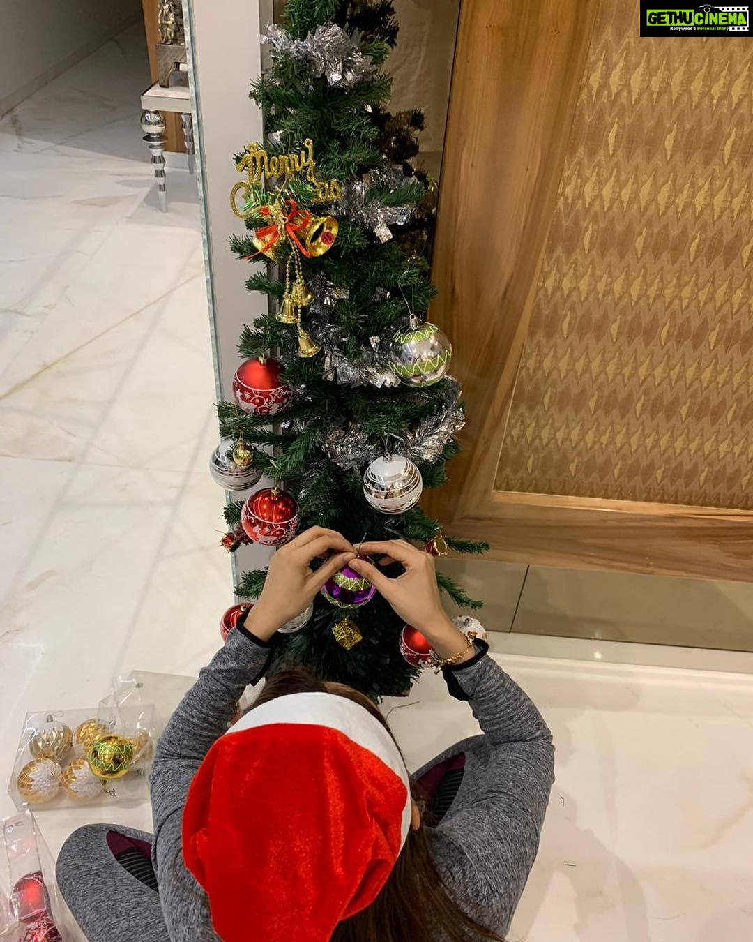 Hansika Motwani Instagram - Hello December 🎄❄️⛄️🎅🏻