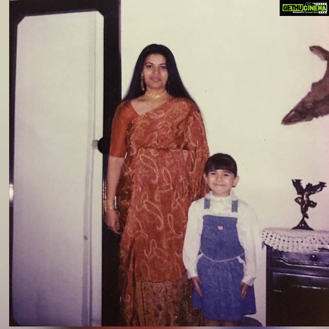 Hansika Motwani Instagram - Happy mother’s maa . I’m what I’m is only because of you . No words would enough to express how much u mean to us . Love u to moon n back ... promise to always feed you with ice creams 😋♥️ #mothersday #blessed
