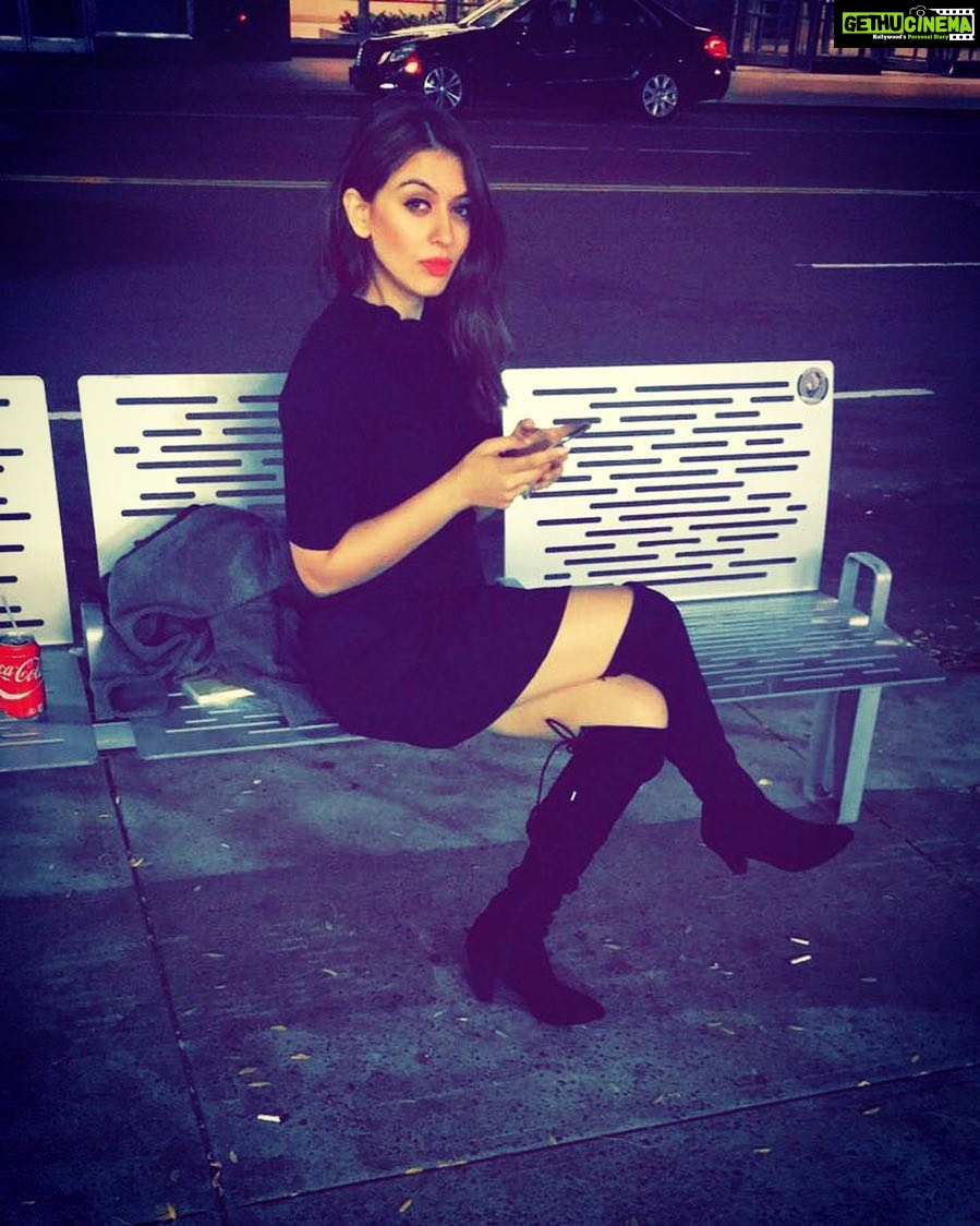 Hansika Motwani Instagram - ♠️🇺🇸✔️