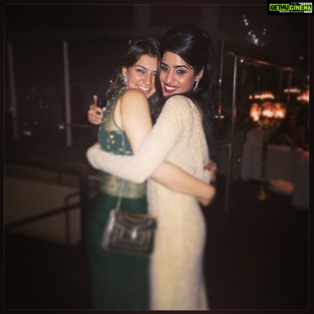 Hansika Motwani Instagram - My #favourite , the #beautiful #bride #bff #leo @ritumadhok7 @aliso #madnight #maddnes #weddingscens #weddingbells #weddingweek #RwedsM #rituwedsmanish #happiness