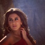 Hansika Motwani Instagram - #throwback On set #aambala #oman #muscat #makeup #hair #bronzer me 💄💄💄