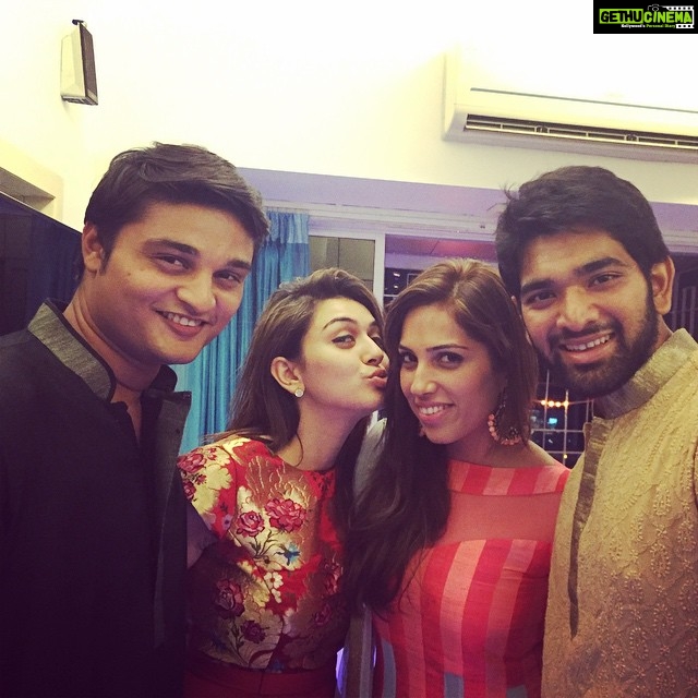 Hansika Motwani Instagram - The #spainers #Diwaliparty ✨✨✨✨