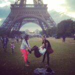 Hansika Motwani Instagram - #throwback #cheap-thrill #birthday bums under the #Eiffel ! Crack pots @misstikiya @rinkybajaj #paris #2014.❤️🌟