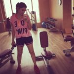 Hansika Motwani Instagram – Done with today’s gym .. Now off for nyte shoot #gym #selfie #pink 💪👊#fullpower