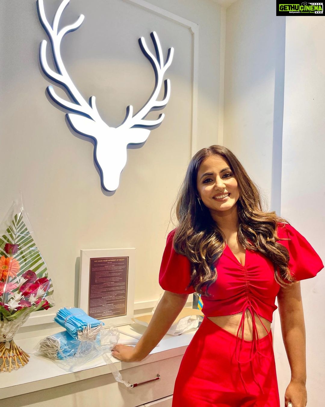 Hina Khan - 741.6K Likes - Most Liked Instagram Photos