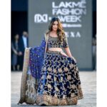 Hina Khan Instagram – Honoured to walk the runway as a show stopper for @tatwammcouture at FDCIxLFW @lakmefashionwk @fdciofficial 
A big shout out to FDCIxLFW for putting together such a unique (drive in) concept this season.. 
Thank you for having me Abhishek and Vinita.. lotsa love and success ♥️
@6degreeplatform