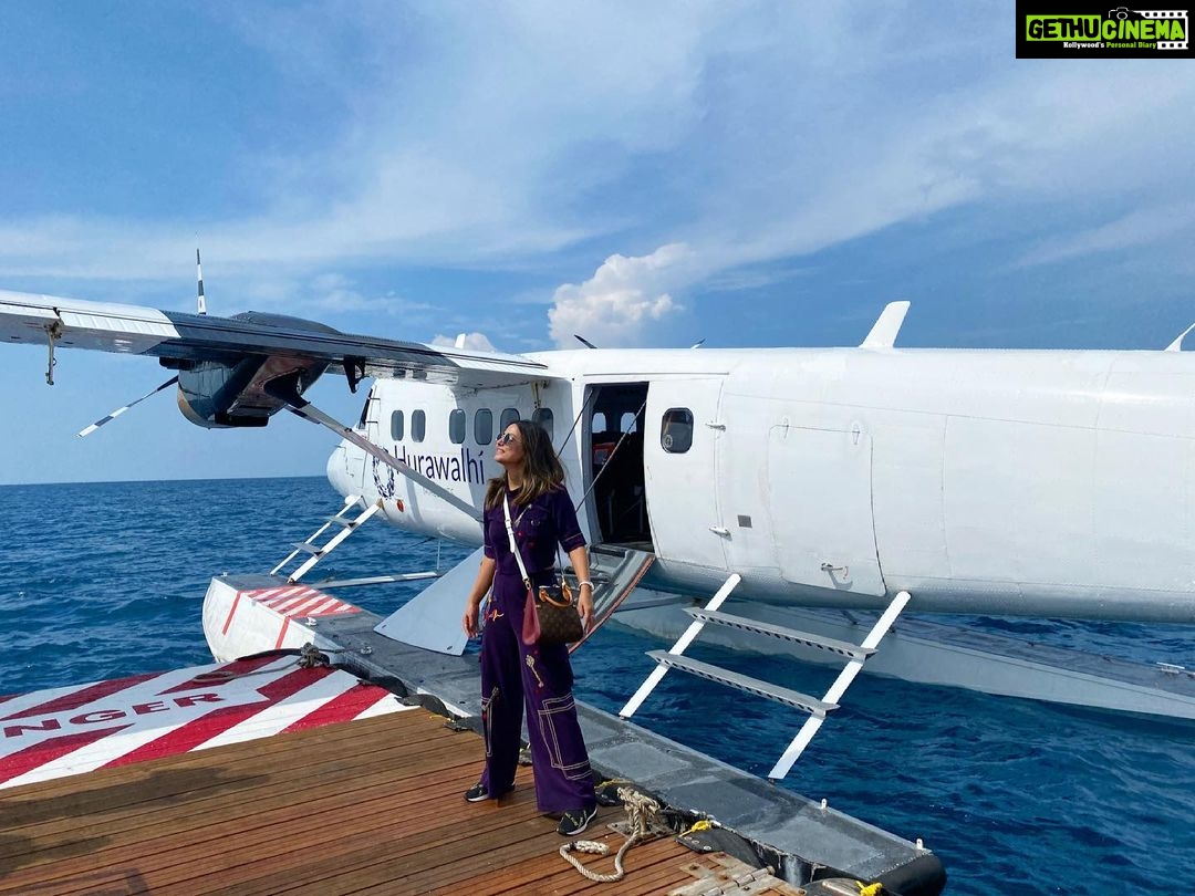 Hina Khan Instagram - Travelling in style with the largest seaplane operator in the world. An experience you wouldn’t want to miss. @transmaldivian #transmaldivian #tma #TMAexperience