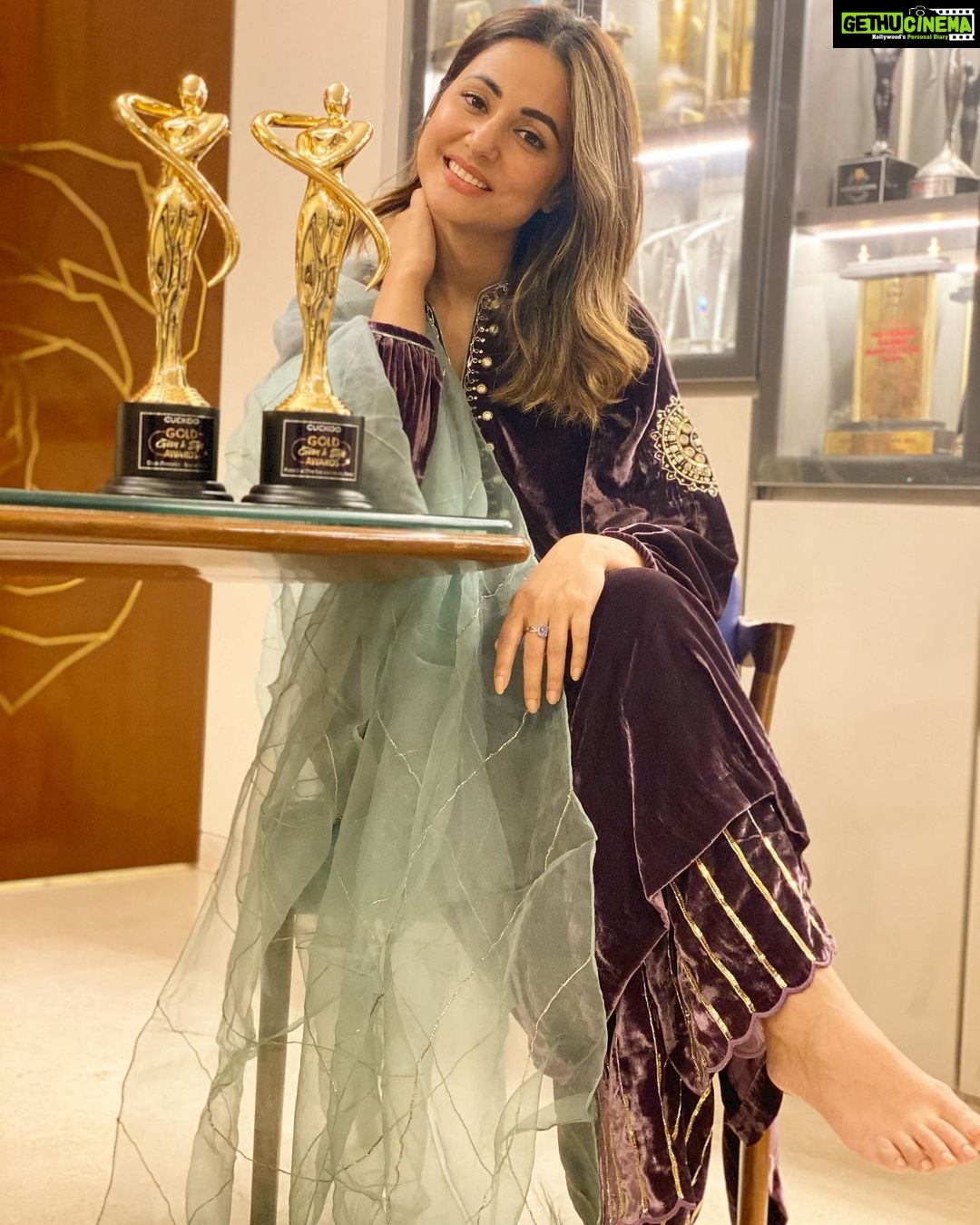 Hina Khan Instagram - Royal 👑 #DivaOfTheTelevisonIndustry #DivaSocialMedia Thank you #GoldGlamAndStyleAwards @vikaaskalantri 🧿🧿🧿🧿🧿