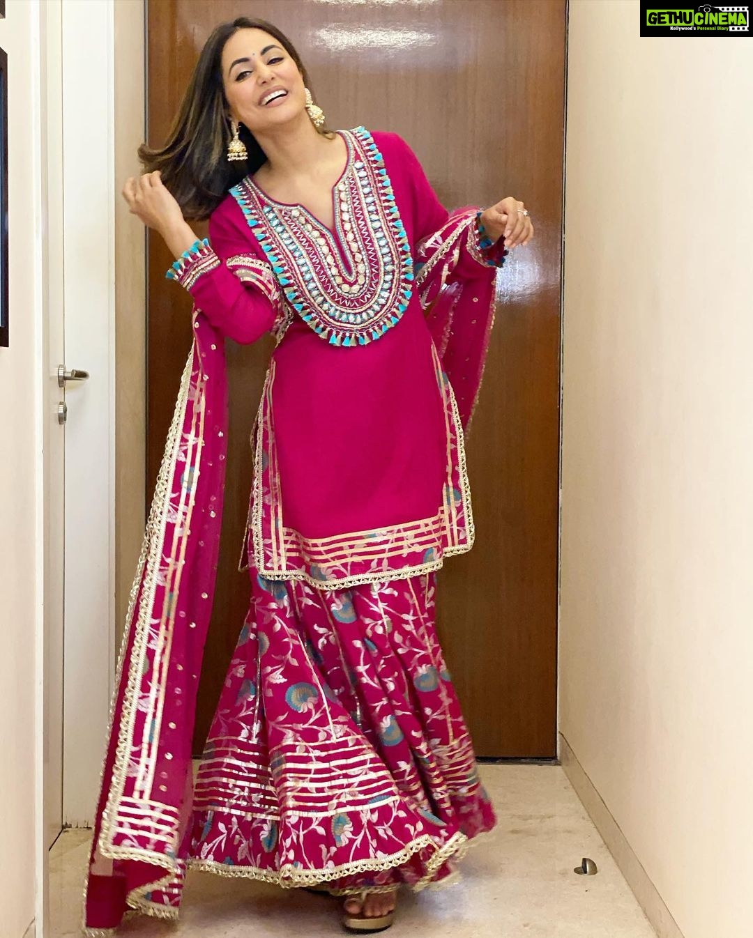 Hina Khan Instagram - Let the Festivities begin🌺