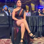 Hina Khan Instagram - #AwardsNight #SunehraRang I miss the Touch Woh bhi kya din the 🏆🥇 This one is from the #IndianTeleAwards It was a komolicious evening 🙏 @indtellyawards