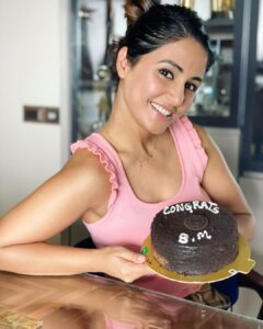 Hina Khan Instagram - 8M #InstaFam The family is growing and my love for each one of you is reaching new heights, I never knew existed. I am humbled and filled with gratitude. Thanking everyone from the bottom of my heart, the people who were there from the start and the ones who joined along the way. We now more than ever have the responsibility to act as one, be humble, be loving and be mindful of our journey together so far. #BiggerToBeBetter #StrongerTogether