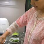 Hina Khan Instagram – Home made Green Chutney.. Hope you guys like it🤗 #RookieChefHK