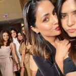 Hina Khan Instagram – #MentalHoodScreening 
Indeed a mental and fun night with all these lovely ladies👯‍♀️
Best wishes to the boss lady @ektarkapoor 
Happy Women’s Day 🙌