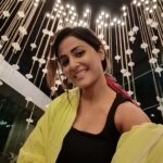 Hina Khan Instagram - Shining bright with the Ultra Night Mode of the #OPPOReno3Pro. It has the World’s First 44MP #DualPunchHole Camera. I am extremely impressed by the superior clarity of the pictures clicked during the night. You need to order yours now and experience it yourself! Buy Now - https://www.oppo.com/in/smartphone-reno3-pro/